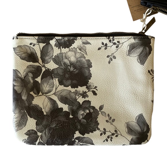 Lucky Brand pouch duo set - Picture 3 of 6